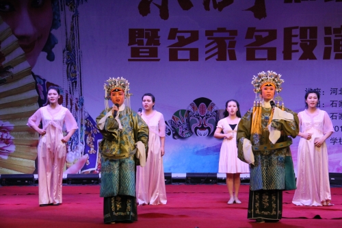 京劇社谷源琪、冀穎慧、孫新媛等演唱傳統(tǒng)京劇《穆桂英掛帥》選段