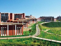 云南大學(xué)滇池師范學(xué)院楊林校區(qū)2023年學(xué)費、收費多少