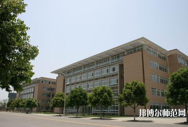西南財經師范大學柳林校區(qū)是幾本
