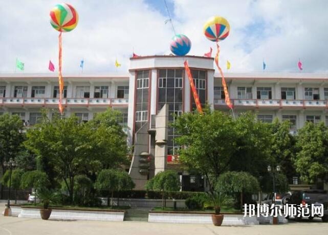 貴州畢節(jié)財貿(mào)幼兒師范學(xué)校2023年報名條件、招生對象