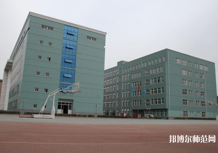 保定女子職業(yè)幼兒師范中專學(xué)校2019年報(bào)名條件、招生對(duì)象