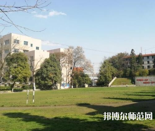 貴陽(yáng)經(jīng)濟(jì)貿(mào)易中等幼師專(zhuān)業(yè)學(xué)校2023年報(bào)名條件、招生要求、招生對(duì)象 width=