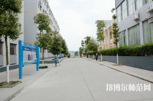 蒼溪縣幼兒師范職業(yè)高級(jí)中學(xué)怎么樣、好不好