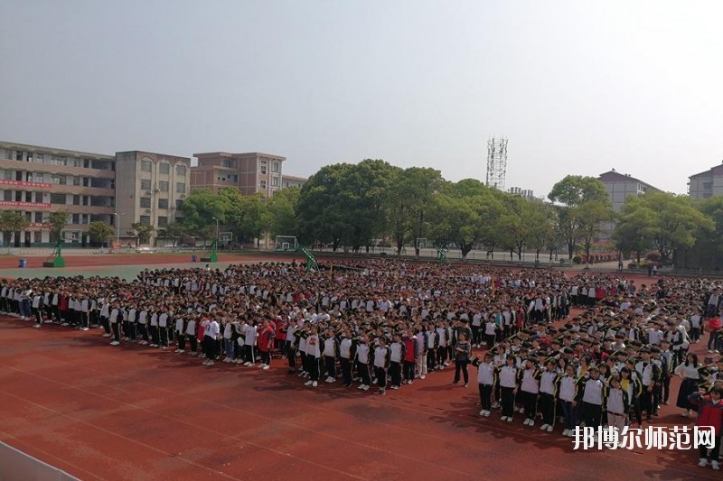 陜西工貿職業(yè)中等專業(yè)師范學校2020年報名條件、招生要求、招生對象