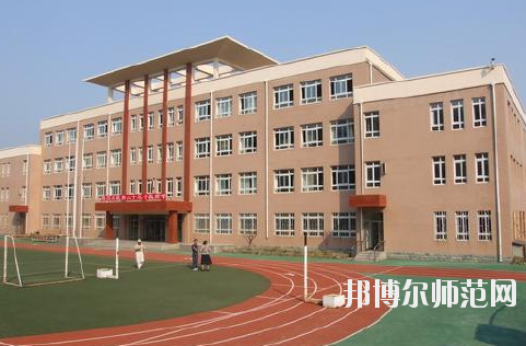 江西2020年幼師學(xué)校中專升大?？际裁? width=