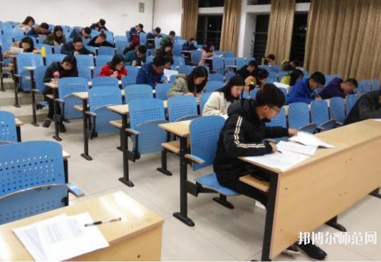 廣州2020年幼師學(xué)校中專升大?？际裁? width=