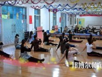 遵義2020年中專幼師學(xué)?？梢钥即髮? /><b>遵義2020年中專幼師學(xué)?？梢钥即髮?/b><span>2020-02-26 17:12</span><p>遵義2020年中專幼師學(xué)?？梢钥即髮?現(xiàn)在越來越多的學(xué)生看重升學(xué)了，以往大部分的學(xué)生在讀完中職之后就是出去就業(yè)了，而現(xiàn)在更</p></a></li>
            <li><a href=