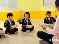 宜昌2021年幼師學(xué)校中專升大?？际裁? /><b>宜昌2021年幼師學(xué)校中專升大專考什么</b><span>2020-10-30 15:32</span><p>幼師專業(yè)在近年來飛速發(fā)展，雖然人才緊缺，但由于家長對孩子的重視，社會對幼兒教師專業(yè)越來越嚴格，無論是專業(yè)知識還是學(xué)歷，都</p></a></li>
            <li><a href=