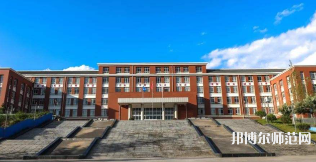 云南大學(xué)滇池師范學(xué)院楊林校區(qū)2023年報(bào)名條件、招生要求、招生對象