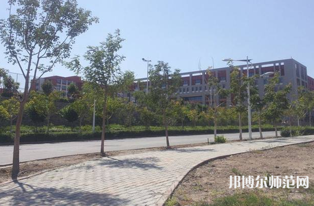 烏魯木齊職業(yè)師范大學(xué)2023年報(bào)名條件、招生要求、招生對(duì)象