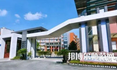2023年四川師范大學(xué)附屬中學(xué)報(bào)名條件、招生對(duì)象