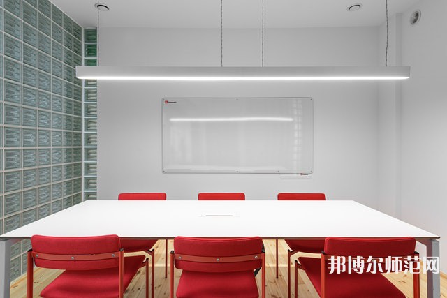 阿克蘇職業(yè)技術(shù)師范學院介紹、地址