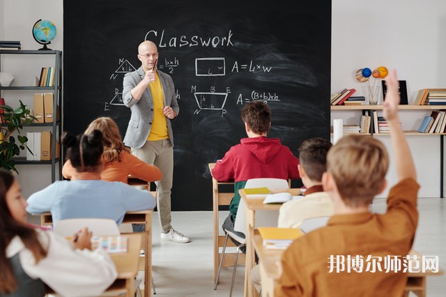 云南經(jīng)貿(mào)外事職業(yè)師范學(xué)院介紹、地址